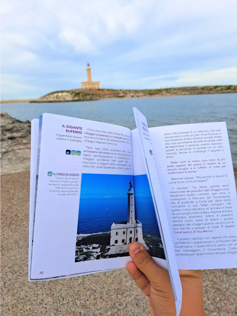 Le leggende- guida aperta alla legenda del gigante Eufemio e davanti il faro di Vieste sull'isola di Sant'Eufemia.